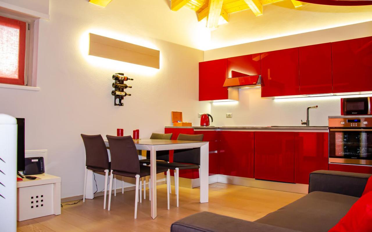 Holiday House Viola Тирано Экстерьер фото